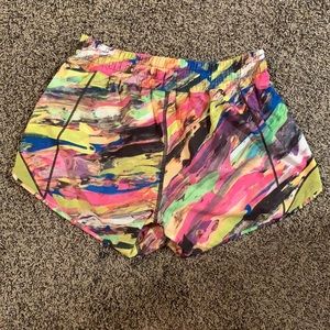 lululemon hotty hot shorts